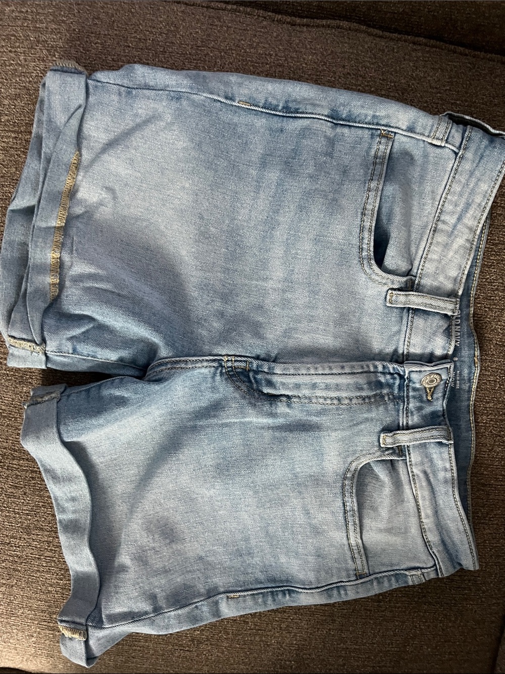 Old Navy Light Blue Denim Rolled-Hem Women’s Shorts - Picture 6 of 6